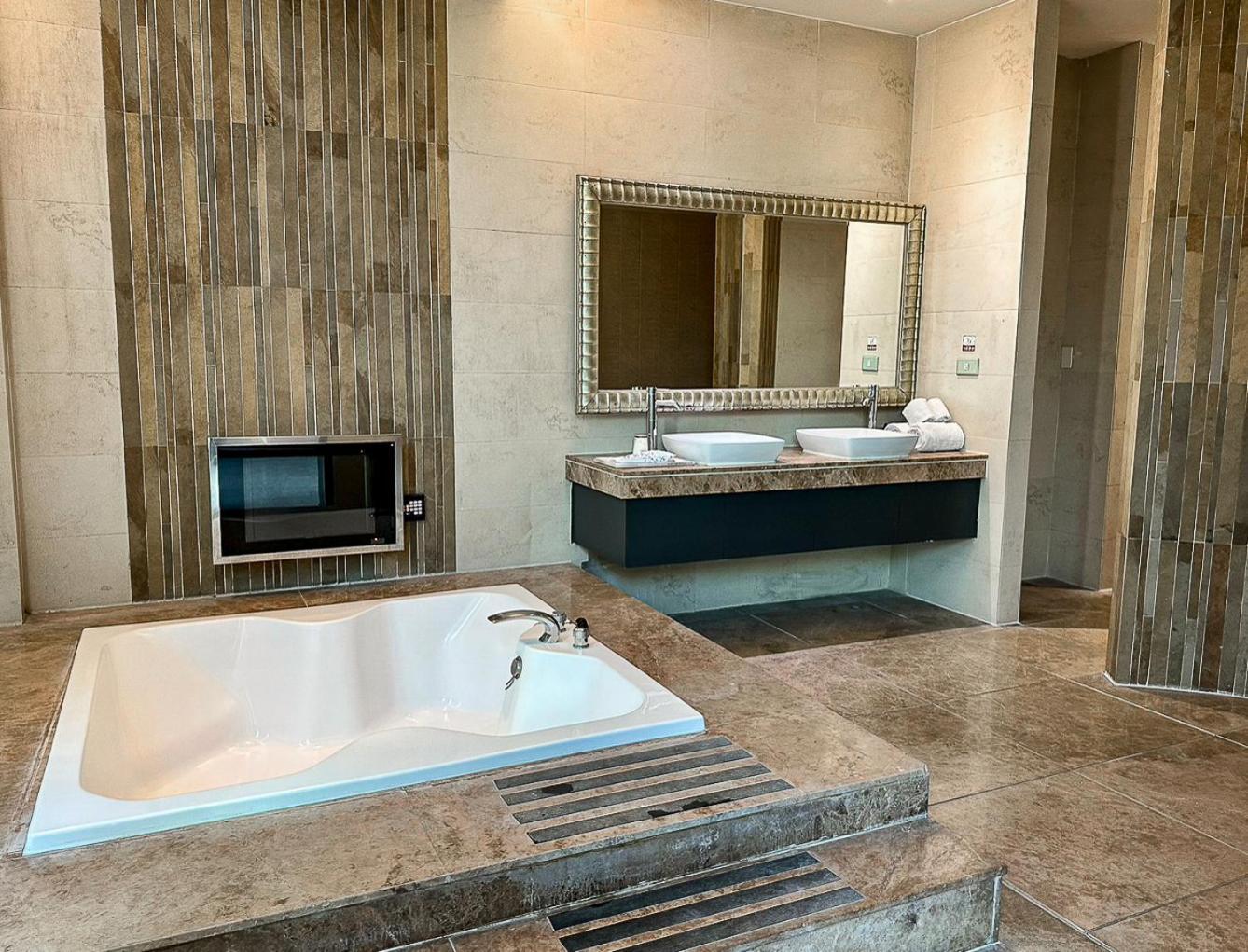 All-Ur Boutique Motel-Ping Tung Branch Pingtung Εξωτερικό φωτογραφία