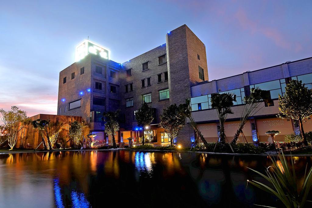 All-Ur Boutique Motel-Ping Tung Branch Pingtung Εξωτερικό φωτογραφία