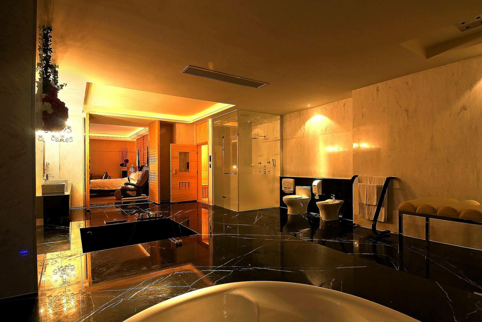 All-Ur Boutique Motel-Ping Tung Branch Pingtung Εξωτερικό φωτογραφία