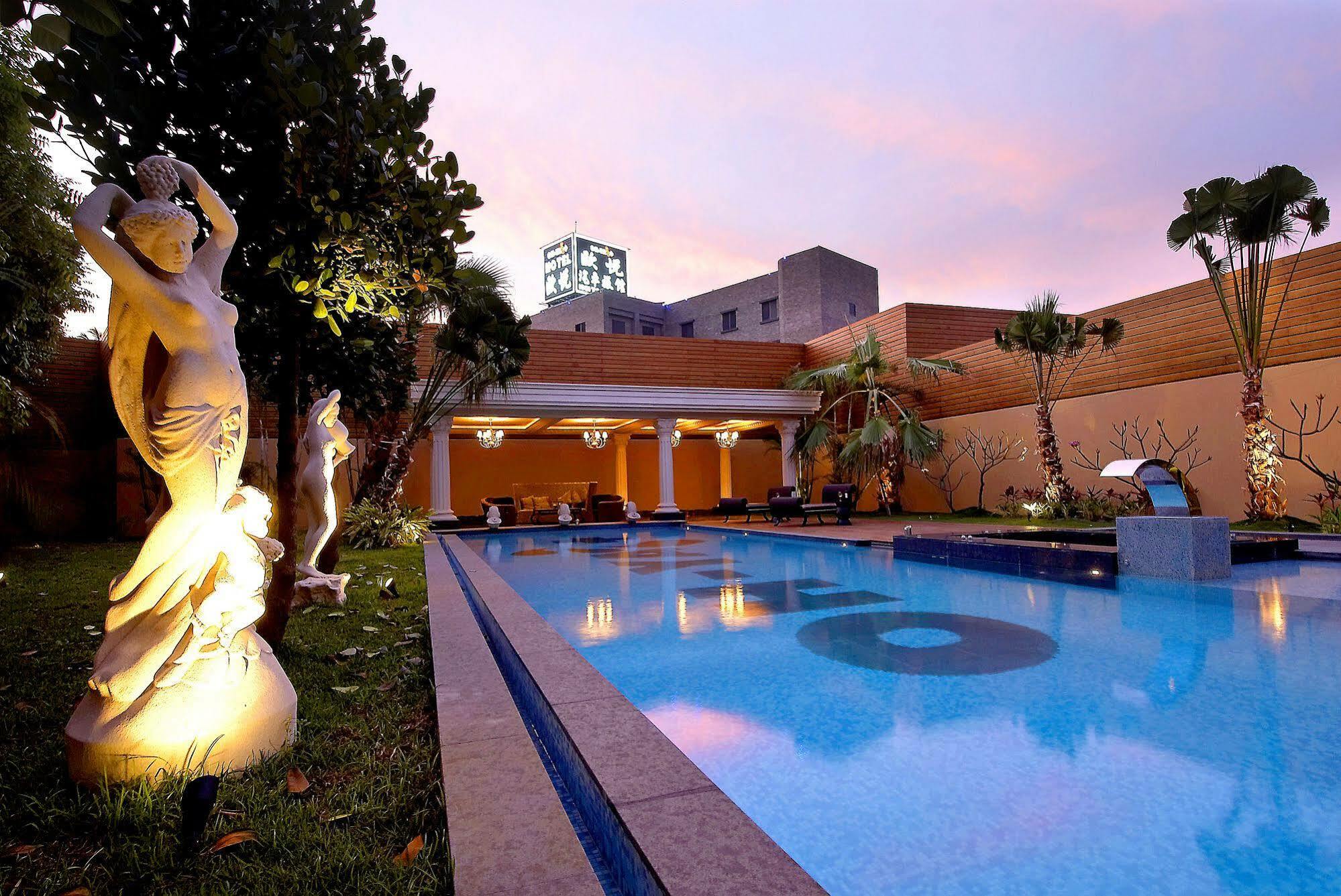All-Ur Boutique Motel-Ping Tung Branch Pingtung Εξωτερικό φωτογραφία